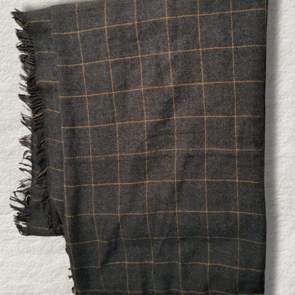 Elegant Black and Gold Checkered Women's Scarf